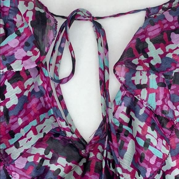 Attention Ruffle Front Top - Picture 5 of 8